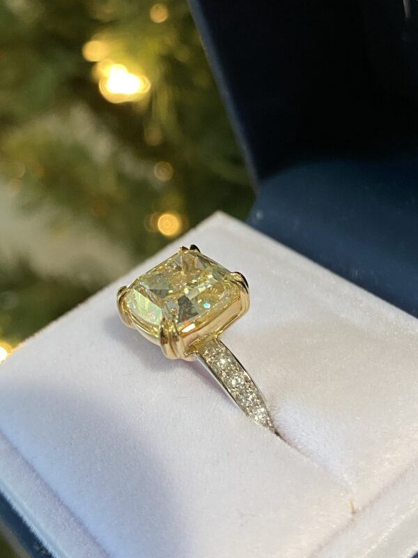 diamond ring