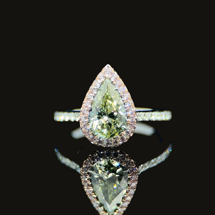 pear halo ring on ink